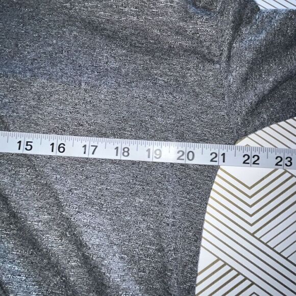 Athleta Open Back Activewear Top‎ Size M Gray Athleisure - Picture 7 of 7